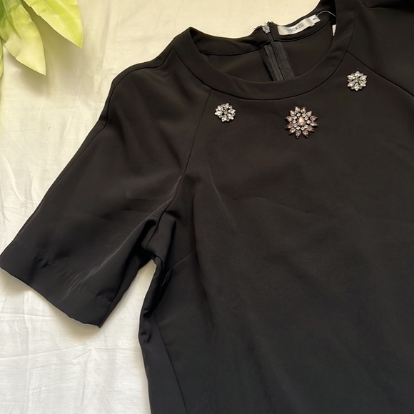 NWT Ricki’s Jewelled Detail Top - Picture 3 of 6